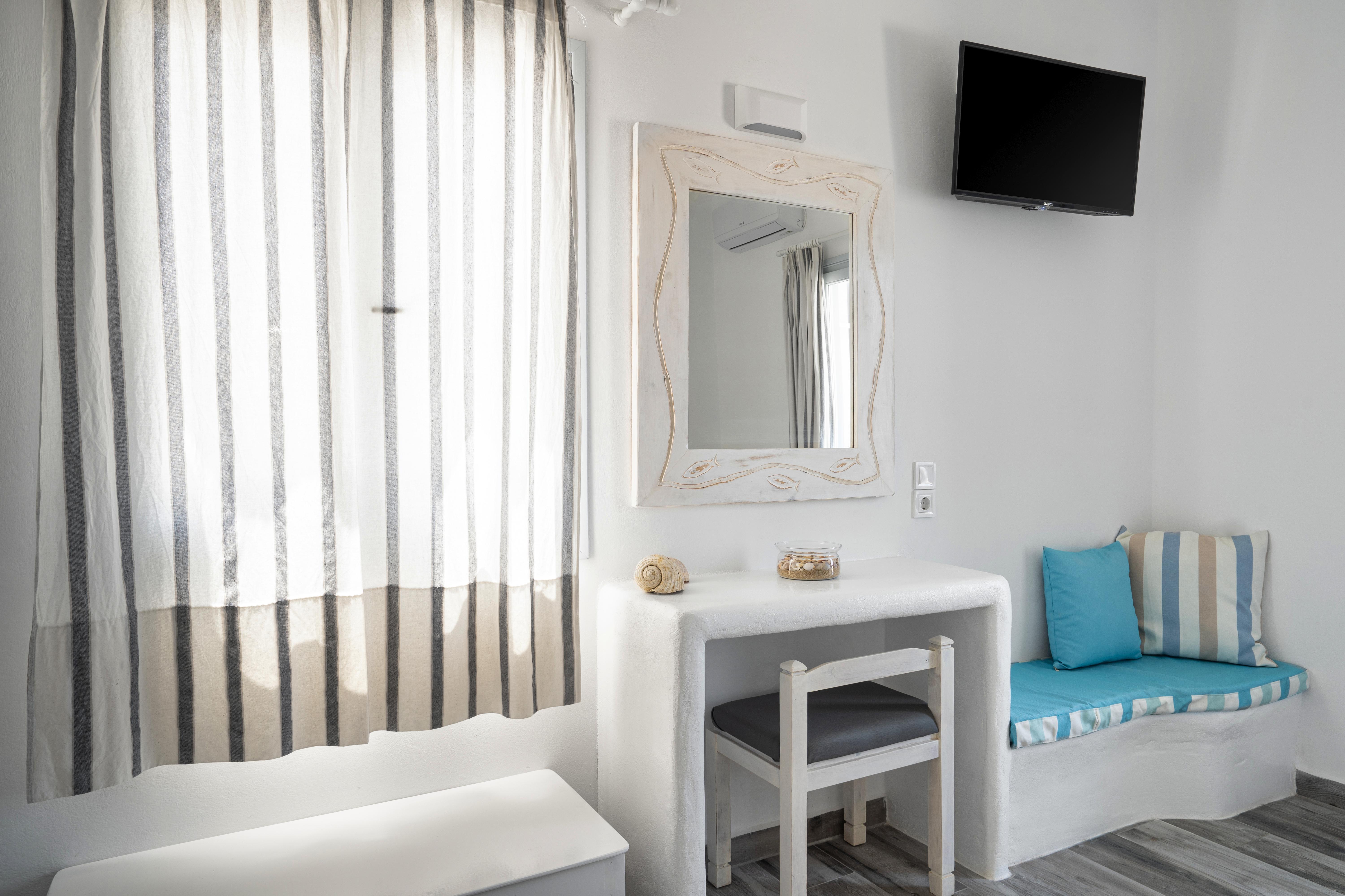 Hotel Iris เนาซา ภายนอก รูปภาพ